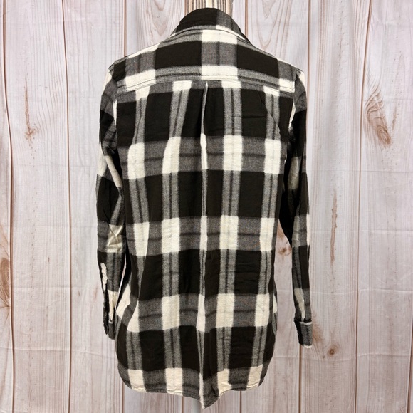 Zara Button-Up Collared Shirt Long Sleeve Cuff Plaid Flannel Black White Size XS - Picture 3 of 14